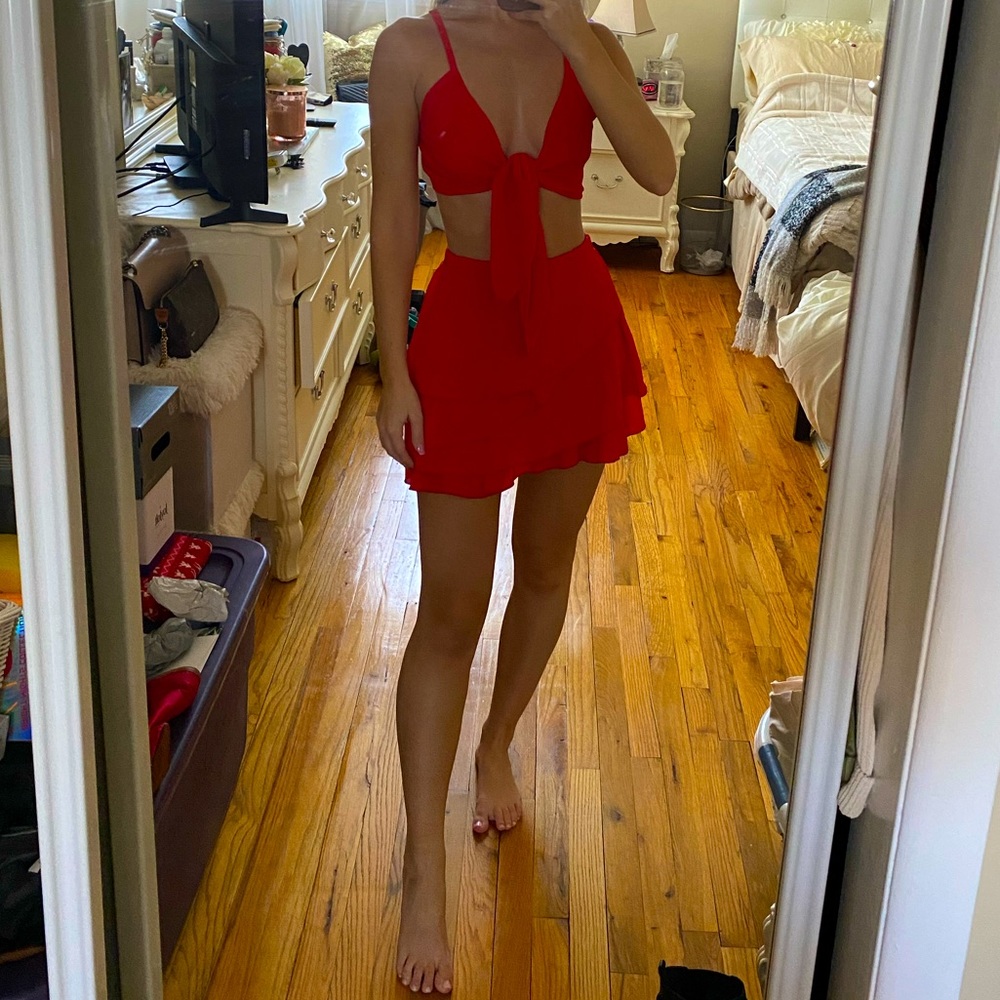 Red 2 piece co ord set. Tie top and skort